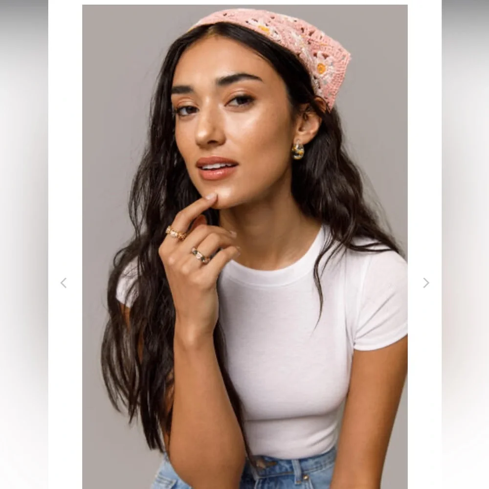 New🌟Anthropologie-Janae Crochet Floral Head Scarf